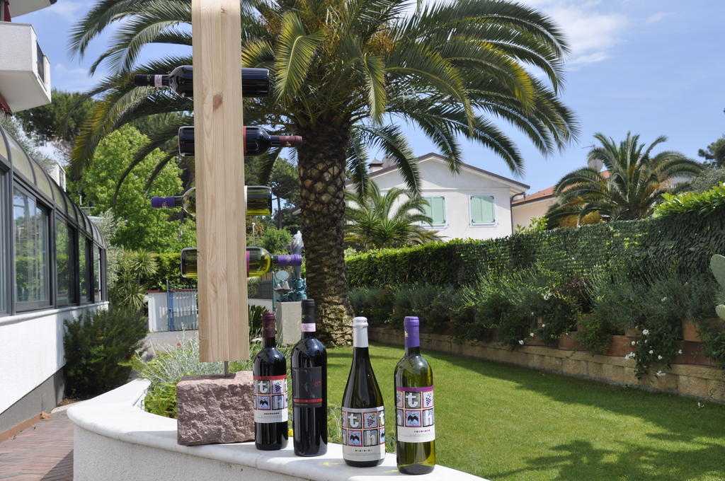 Hotel Tarabella Forte dei Marmi Kültér fotó